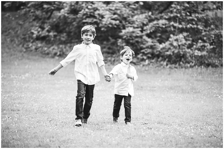 Outdoor Familien Fotoshooting Familienfotograf 