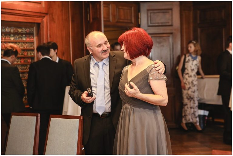 Heiraten in Zunfthaus zur Waag Hochzeitsfotograf Zuerich