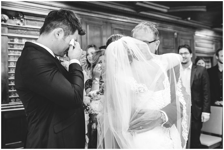 Heiraten in Zunfthaus zur Waag Hochzeitsfotograf Zuerich